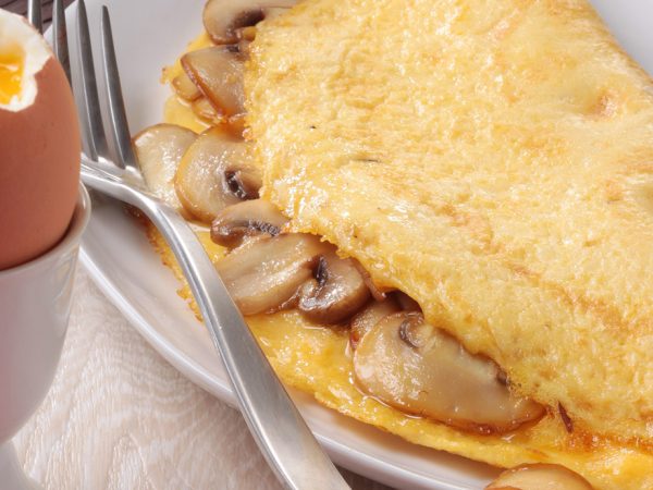 L’omelette aux petits champignons de Paris