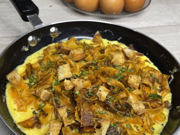 Omelette aux chips de carotte