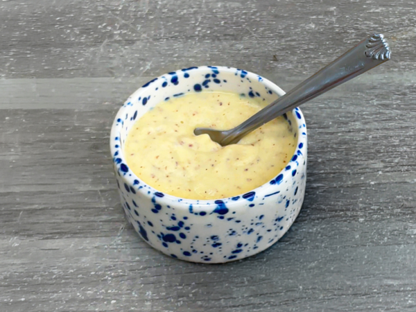 Sauce aux œufs, moutarde et miel